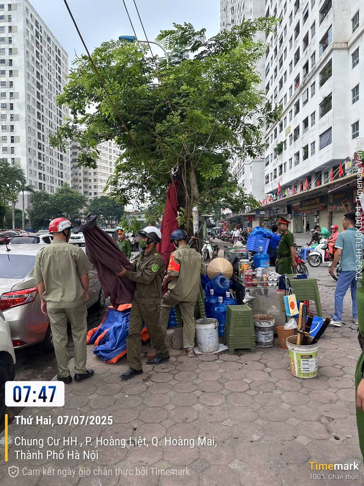 PHƯỜNG HOÀNG LIỆT RA QUÂN KIỂM TRA, XỬ LÝ, CHỈNH TRANG VĂN MINH ĐÔ THỊ TRÊN ĐỊA BÀN PHƯỜNG- Ảnh 6.