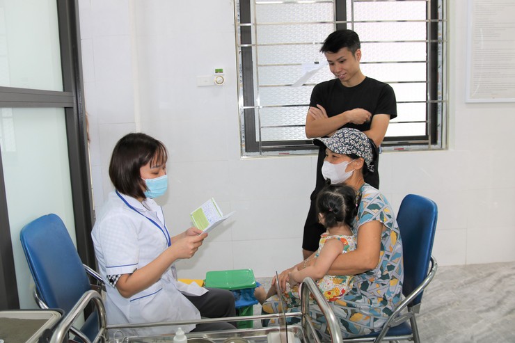 Tiếp tục duy trì tổ chức hiệu quả buổi tiêm chủng thường xuyên- Ảnh 1.