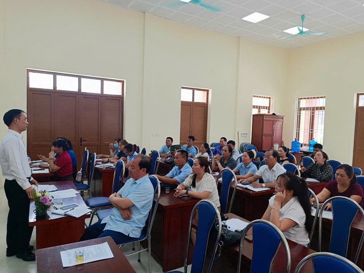MTTQ xã Suối Hai giao ban với ngân hàng Chính sách xã hội- Ảnh 3.