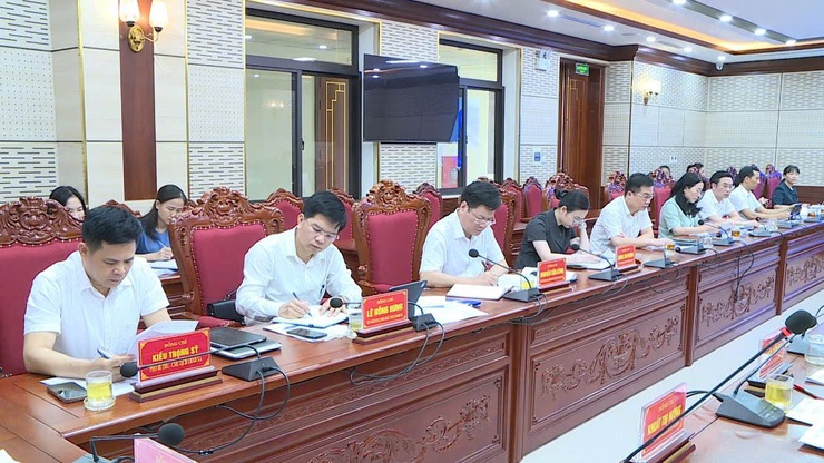 Ban Chấp hành Đảng bộ xã Phúc Thọ nghe báo cáo, thảo luận một số nội dung tổ chức Đại hội Đảng- Ảnh 1.