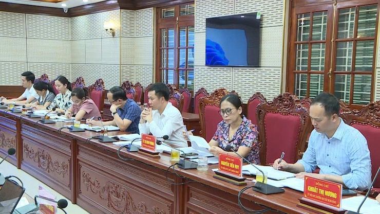 Ban Chấp hành Đảng bộ xã Phúc Thọ nghe báo cáo, thảo luận một số nội dung tổ chức Đại hội Đảng- Ảnh 2.