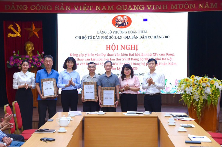 Phát huy trí tuệ tập thể, đóng góp xây dựng văn kiện Đại hội Đảng các cấp- Ảnh 9.