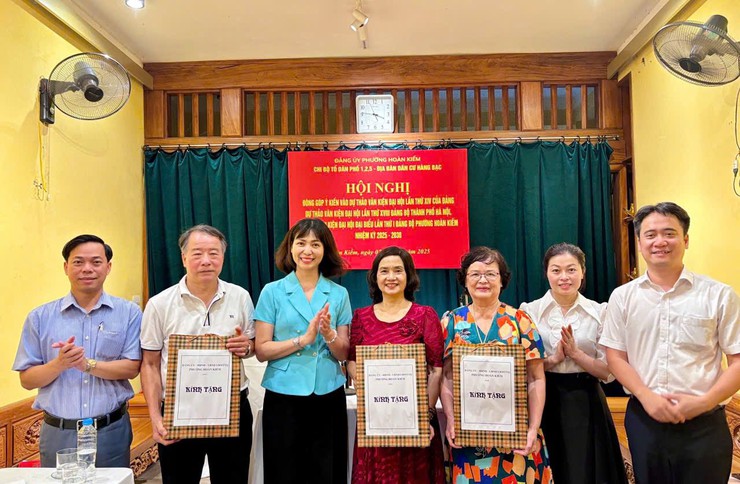 Phát huy trí tuệ tập thể, đóng góp xây dựng văn kiện Đại hội Đảng các cấp- Ảnh 8.