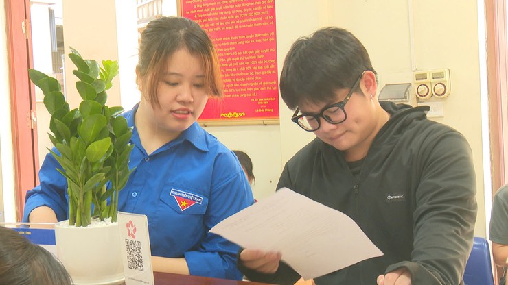 Thanh niên xã Dương Hoà tích cực đồng hành, hỗ trợ chính quyền xây dựng nền hành chính hiện đại, phục vụ nhân dân- Ảnh 3.