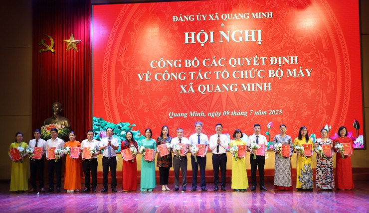 Đảng ủy xã Quang Minh công bố quyết định thành lập các chi bộ trực thuộc Đảng bộ xã; quán triệt, triển khai kế hoạch tổ chức đại hội Đảng bộ xã Quang Minh lần thứ I, nhiệm kỳ 2025 - 2030- Ảnh 4.
