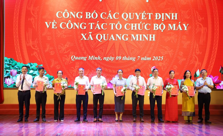 Đảng ủy xã Quang Minh công bố quyết định thành lập các chi bộ trực thuộc Đảng bộ xã; quán triệt, triển khai kế hoạch tổ chức đại hội Đảng bộ xã Quang Minh lần thứ I, nhiệm kỳ 2025 - 2030- Ảnh 5.