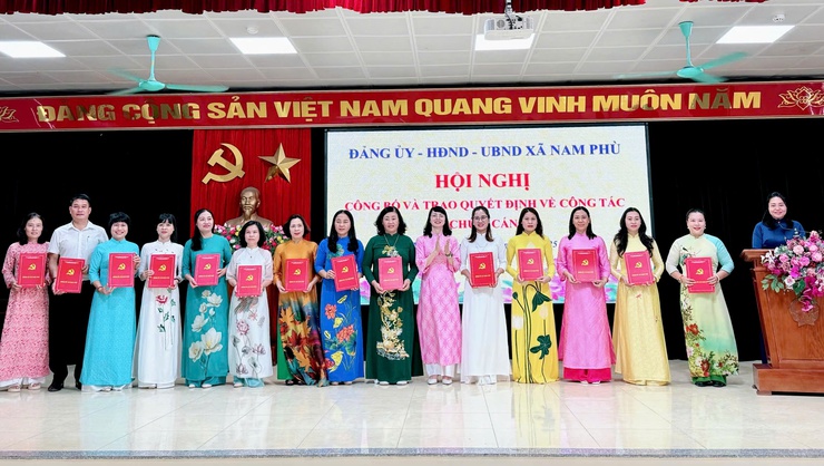 Cán bộ xã Nam Phù chủ động, tiên phong, vững vàng đổi mới- Ảnh 7.