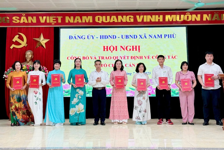 Cán bộ xã Nam Phù chủ động, tiên phong, vững vàng đổi mới- Ảnh 4.