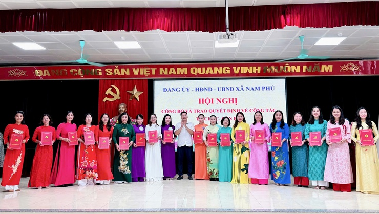Cán bộ xã Nam Phù chủ động, tiên phong, vững vàng đổi mới- Ảnh 9.