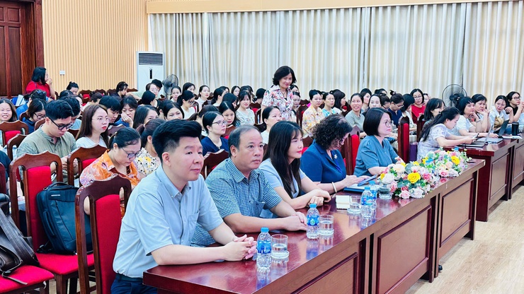 Tây Hồ: Tập huấn ứng dụng công nghệ trí tuệ nhân tạo (AI) trong công tác quản lý và giảng dạy- Ảnh 4.