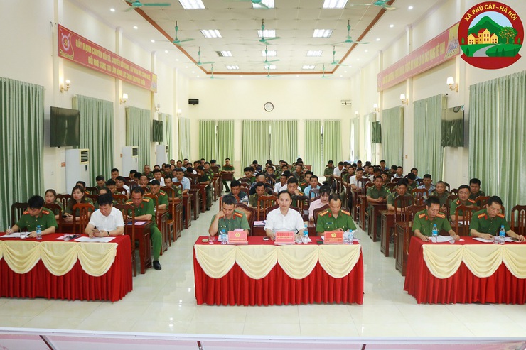 Phú Cát: Sơ kết 1 năm triển khai lực lượng tham gia bảo vệ an ninh, trật tự ở cơ sở- Ảnh 1.