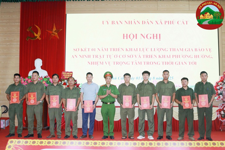 Phú Cát: Sơ kết 1 năm triển khai lực lượng tham gia bảo vệ an ninh, trật tự ở cơ sở- Ảnh 7.