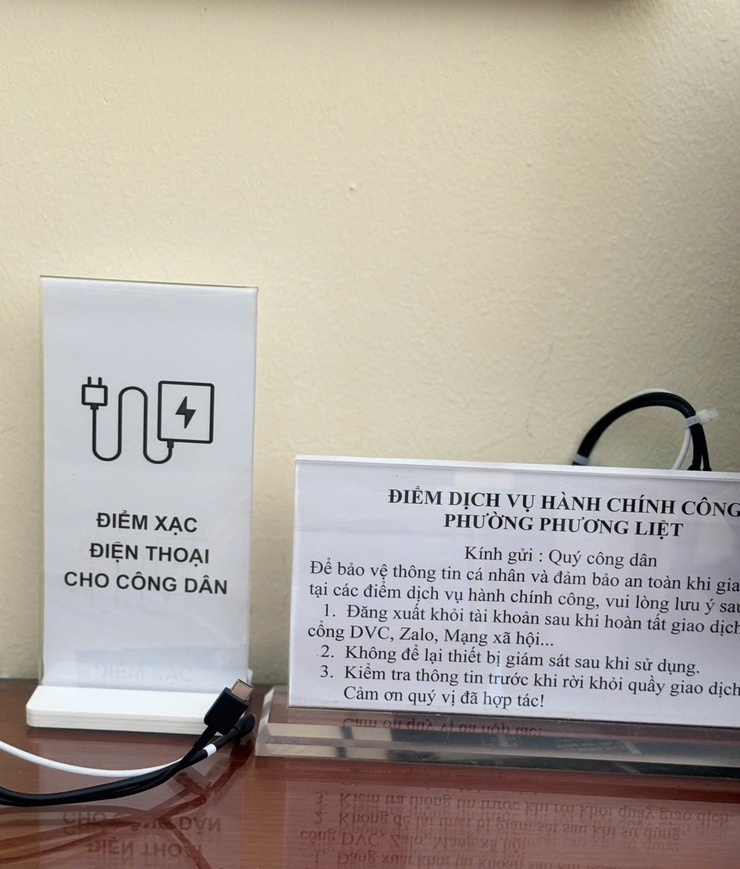 ĐIỂM PHỤC VỤ HÀNH CHÍNH CÔNG PHƯƠNG LIỆT SẴN SÀNG CUNG CẤP CÁC TIỆN ÍCH MIỄN PHÍ PHỤC VỤ NGƯỜI DÂN- Ảnh 4.