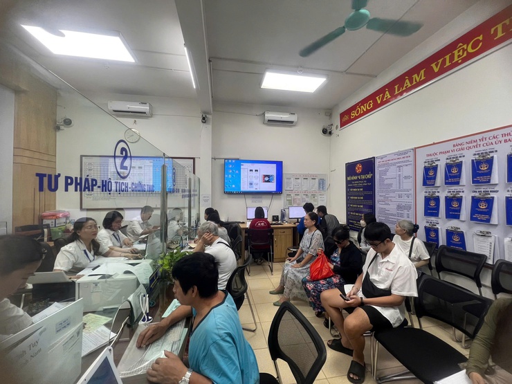 Từ ngày 01/8/2025, Phường Vĩnh Tuy triển khai các tiện ích miễn phí cho tổ chức, cá nhân - Ảnh 1.