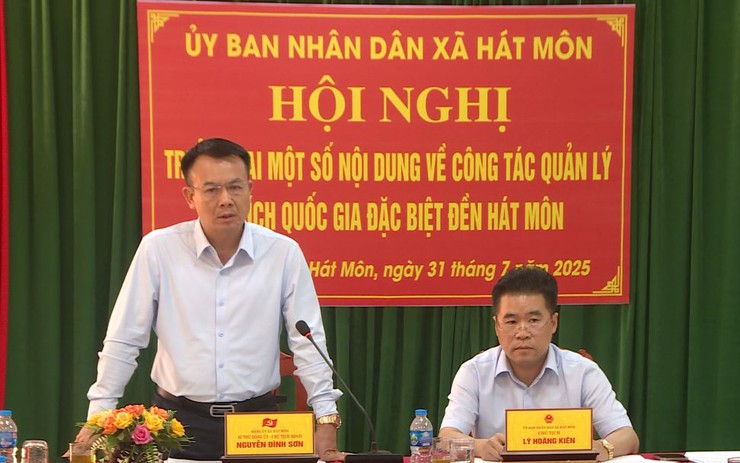 UBND xã Hát Môn tổ chức hội nghị triển khai một số nội dung về công tác quản lý Di tích Quốc gia đặc biệt Đền Hát Môn- Ảnh 3.