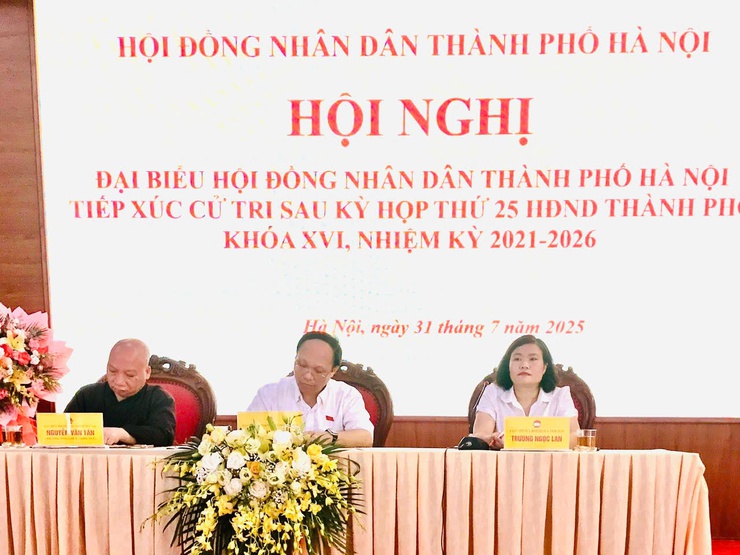 ĐẠI BIỂU HĐND THÀNH PHỐ HÀ NỘI TIẾP XÚC CỬ TRI SAU KỲ HỌP THỨ 25 CỦA HĐND THÀNH PHỐ KHÓA XVI, NHIỆM KỲ 2021 - 2026- Ảnh 1.