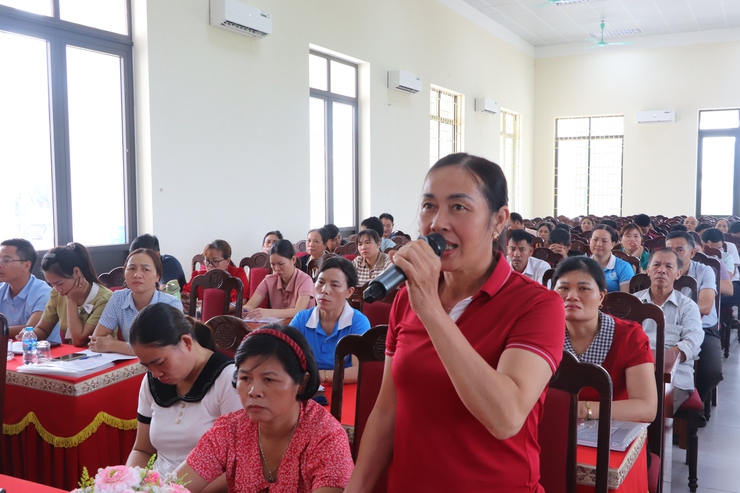 Hội nghị giao nhiệm vụ ủy thác cho vay vốn đối với hộ nghèo và các đối tượng chính sách khác.- Ảnh 5.