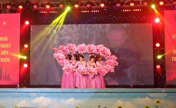 Xuân Mai: triển khai kế hoạch tổ chức thực hiện phong trào “Toàn dân đoàn kết xây dựng đời sống văn hóa” trên địa bàn xã năm 2025- Ảnh 2.