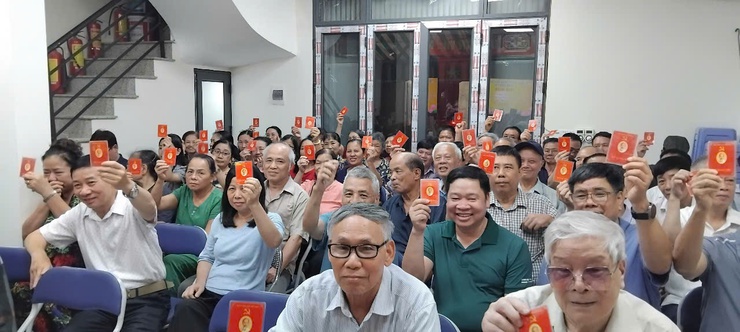 Các Chi, Đảng bộ trực thuộc Đảng ủy tổ chức thành công Hội nghị cấp ủy, đảng viên: phát huy dân chủ, trách nhiệm trong góp ý văn kiện và giới thiệu đại biểu dự Đại hội đại biểu phường Phương Liệt lần thứ I, nhiệm kỳ 2025-2030- Ảnh 5.