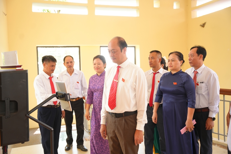 Phiên làm việc đầu tiên của Đại hội đại biểu Đảng bộ xã Phú Xuyên lần thứ I, nhiệm kỳ 2025 - 2030- Ảnh 7.