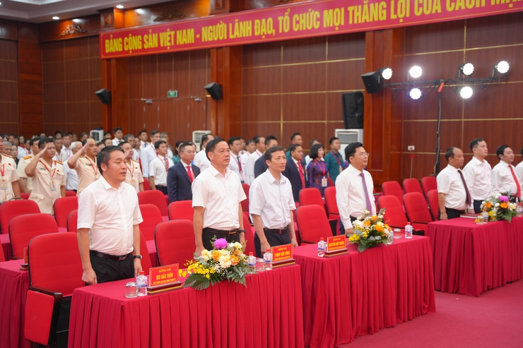 Phiên làm việc đầu tiên của Đại hội đại biểu Đảng bộ xã Phú Xuyên lần thứ I, nhiệm kỳ 2025 - 2030- Ảnh 2.