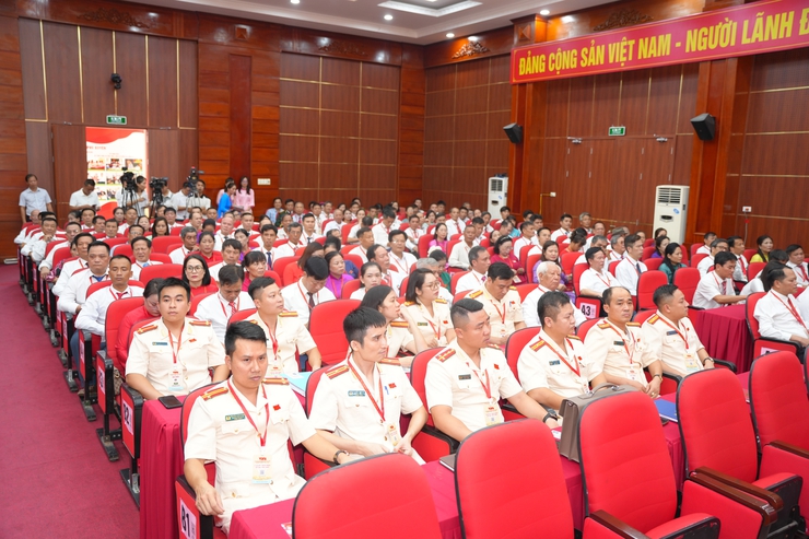 Phiên làm việc đầu tiên của Đại hội đại biểu Đảng bộ xã Phú Xuyên lần thứ I, nhiệm kỳ 2025 - 2030- Ảnh 4.