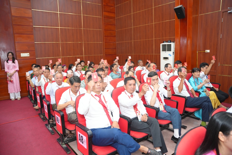 Phiên làm việc đầu tiên của Đại hội đại biểu Đảng bộ xã Phú Xuyên lần thứ I, nhiệm kỳ 2025 - 2030- Ảnh 6.