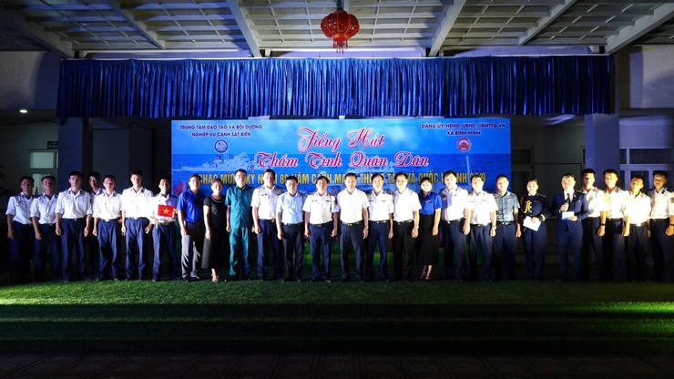 Giao lưu văn hoá, văn nghệ " Thắm tình quân dân"- Ảnh 8.