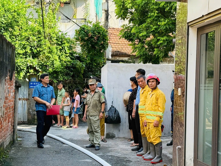 Phường Xuân Phương tổ chức diễn tập phương án chữa cháy và cứu nạn, cứu hộ- Ảnh 9.