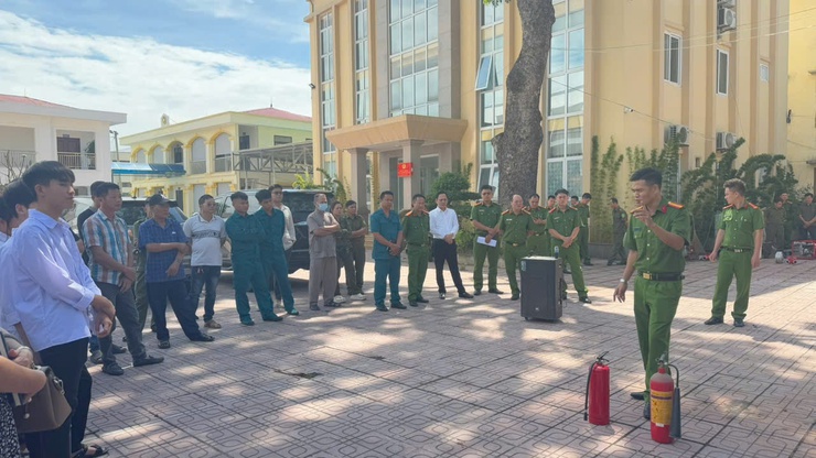 Tam Hưng nâng cao nhận thức, kỹ năng PCCC&CNCH lan tỏa trách nhiệm, vì sự an toàn cộng đồng- Ảnh 6.