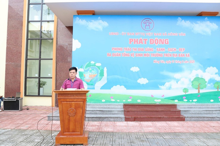 Xã Hồng Vân phát động phong trào “Sáng - Xanh - Sạch - Đẹp”, ra quân tổng vệ sinh môi trường- Ảnh 2.