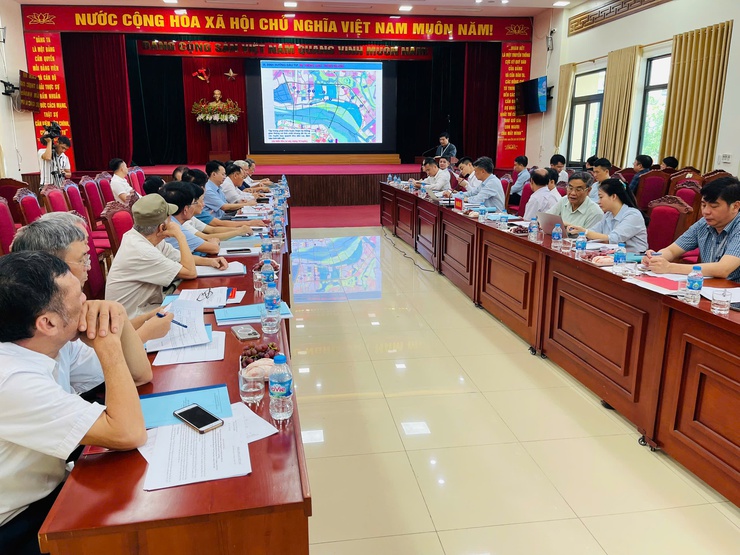 ĐẢNG ỦY XÃ VĨNH THANH TỔ CHỨC HỘI NGHỊ LẤY Ý KIẾN ĐÓNG GÓP VÀO DỰ THẢO VĂN KIỆN ĐẠI HỘI ĐẢNG CÁC CẤP, NHIỆM KỲ 2025–2030

- Ảnh 1.