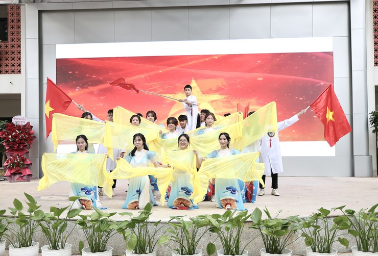 Trường THCS Thư Lâm tổ chức chương trình Chào đón học sinh lớp 6 năm học 2025-2026- Ảnh 14.