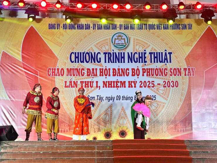 Chương trình nghệ thuật đặc biệt chào mừng Đại hội Đại biểu Đảng bộ phường Sơn Tây lần thứ I, nhiệm kỳ 2025-2030- Ảnh 3.