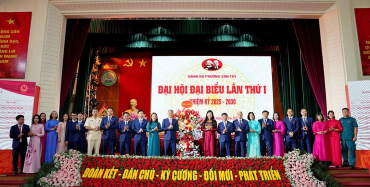 Đại hội Đảng bộ phường Sơn Tây lần thứ Nhất: Dấu mốc quan trọng, quyết tâm bứt phá- Ảnh 5.