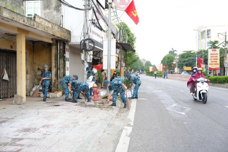 ĐOÀN THANH NIÊN XÃ THANH OAI: RA QUÂN TỔNG VỆ SINH MÔI TRƯỜNG CHÀO MỪNG ĐẠI HỘI ĐẠI BIỂU ĐẢNG BỘ XÃ LẦN THỨ I, NHIỆM KỲ 2025-2030- Ảnh 4.
