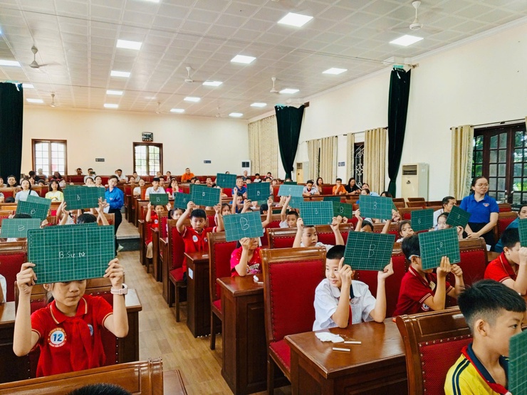 XÃ THANH TRÌ: ẤN TƯỢNG CUỘC THI “ĐƯỜNG ĐUA TRÍ TUỆ” - CHIẾN DỊCH THANH NIÊN TÌNH NGUYỆN HÈ 2025 - Ảnh 6.