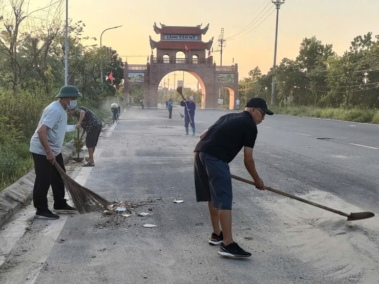 Xã Thanh Trì: Quyết tâm thực hiện nếp sống sạch từ mỗi gia đình, mỗi ngõ xóm.- Ảnh 5.