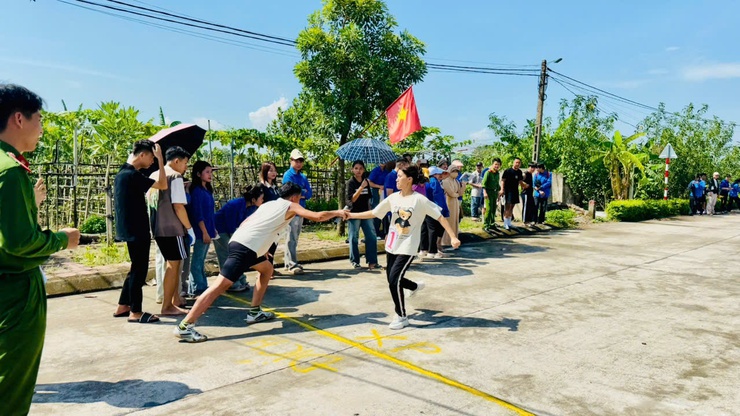 Tam Hưng: Sôi nổi hội thi Thể dục thể thao và khánh thành Công trình thanh niên chào mừng Đại hội Đảng bộ xã lần thứ I- Ảnh 13.