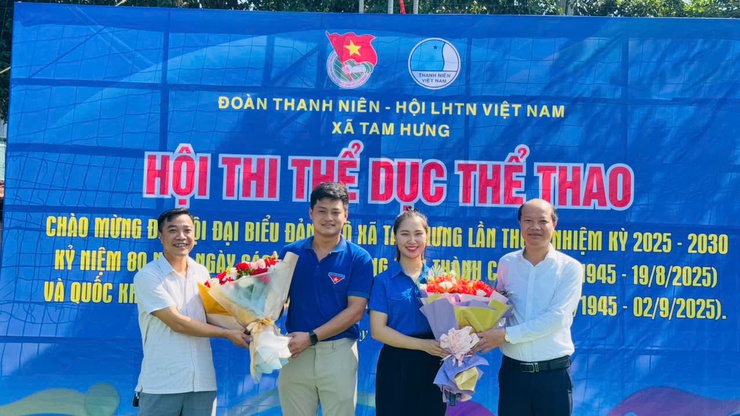 Tam Hưng: Sôi nổi hội thi Thể dục thể thao và khánh thành Công trình thanh niên chào mừng Đại hội Đảng bộ xã lần thứ I- Ảnh 5.