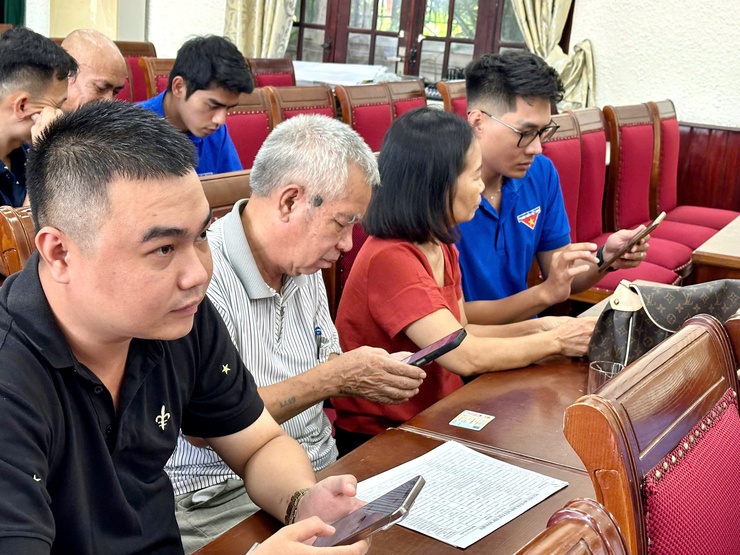 Xã Thanh Trì: Tập huấn hướng dẫn sử dụng các nền tảng số cho 25 Tổ chuyển đổi số cộng đồng- Ảnh 7.