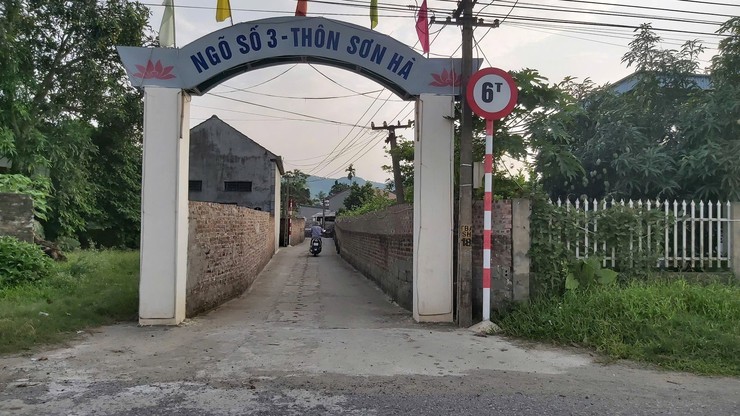 CÁC THÔN TRÊN ĐỊA BÀN XÃ BA VÌ RA QUÂN VỆ SINH MÔI TRƯỜNG- Ảnh 6.