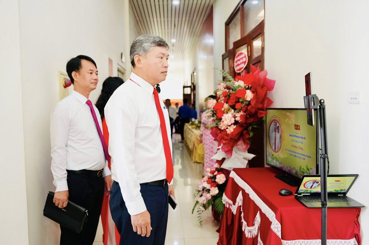 PHIÊN TRÙ BỊ ĐẠI HỘI ĐẠI BIỂU ĐẢNG BỘ PHƯỜNG HỒNG HÀ LẦN THỨ I, NHIỆM KỲ 2025–2030 DIỄN RA TRANG TRỌNG, NGHIÊM TÚC, HIỆU QUẢ- Ảnh 1.