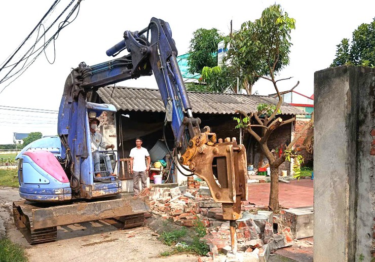 THÔN YÊN NINH KHỞI CÔNG HIẾN ĐẤT MỞ ĐƯỜNG TẠI NGÕ 5 XÓM MỚI- Ảnh 2.