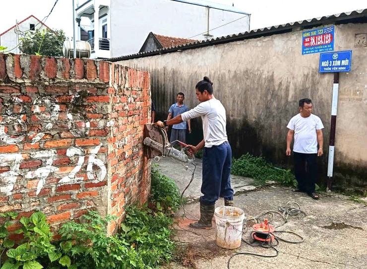 THÔN YÊN NINH KHỞI CÔNG HIẾN ĐẤT MỞ ĐƯỜNG TẠI NGÕ 5 XÓM MỚI- Ảnh 3.