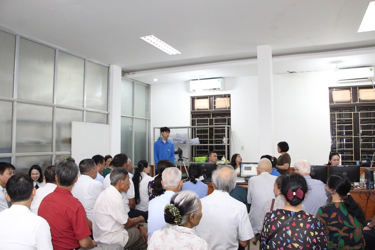 Phường Chương Mỹ cơ bản hoàn tất việc làm lại thẻ Đảng viên sau sắp xếp đơn vị hành chính- Ảnh 5.