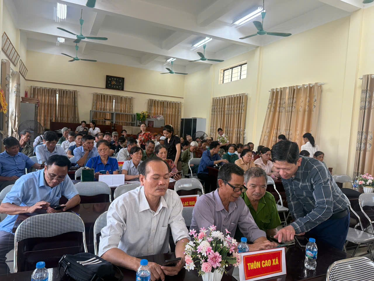 XÃ ỨNG HÒA TRIỂN KHAI MÔ HÌNH “BÌNH DÂN HỌC VỤ SỐ LƯU ĐỘNG” THÚC ĐẨY CHUYỂN ĐỔI SỐ- Ảnh 6.