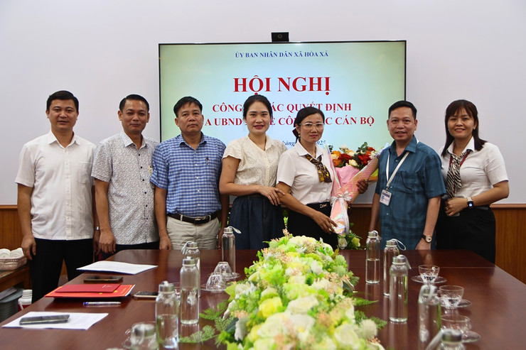 UBND XÃ CÔNG BỐ QUYẾT ĐỊNH VỀ CÔNG TÁC CÁN BỘ- Ảnh 3.