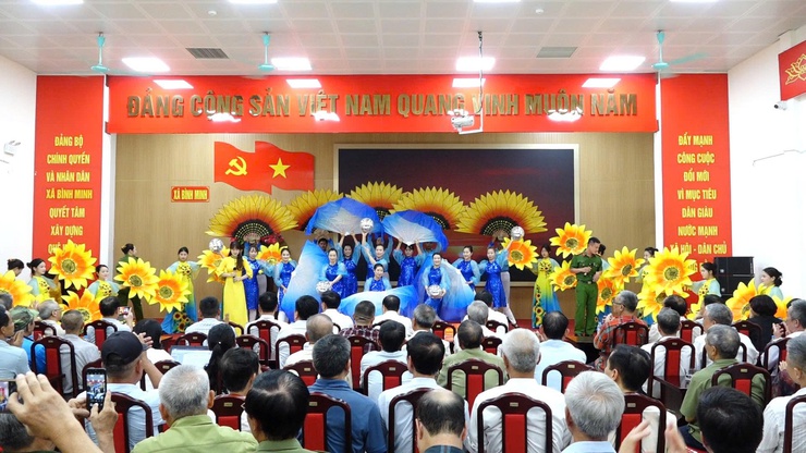 Xã Bình Minh tổ chức kỷ niệm 80 năm ngày truyền thống Công an Nhân dân và 20 năm Ngày hội Toàn dân bảo vệ an ninh Tổ Quốc- Ảnh 1.