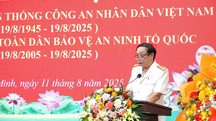 Xã Bình Minh tổ chức kỷ niệm 80 năm ngày truyền thống Công an Nhân dân và 20 năm Ngày hội Toàn dân bảo vệ an ninh Tổ Quốc- Ảnh 7.
